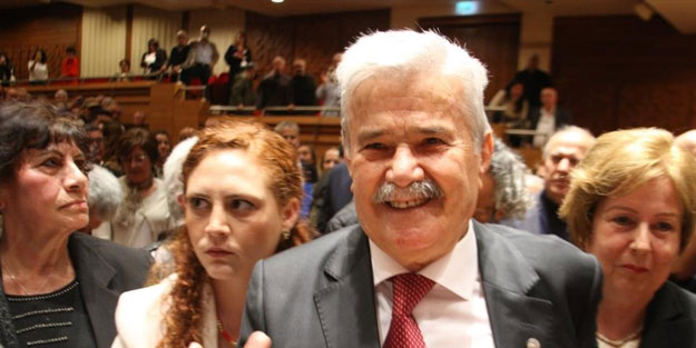 CHP’ye saydırıp istifa etti! Dün efsane bugün kestane