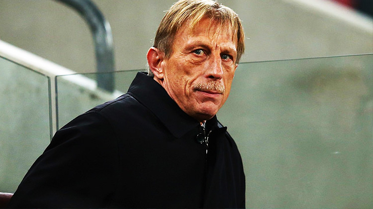 Christoph Daum resmen duyurdu! 'Teklif bekliyorum'