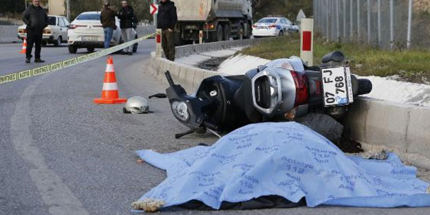 Çiçekleri için toprak götürürken kamyonun altında kalarak öldü