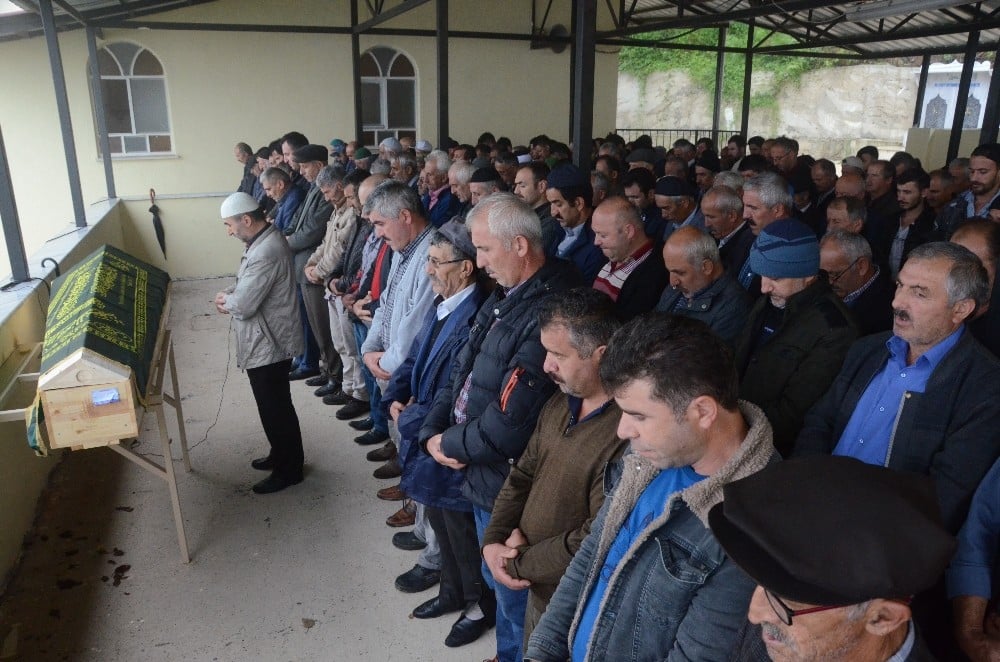 ‘Cici Baba’ 45 yıl önce ayrıldığı memleketinde toprağa verildi 