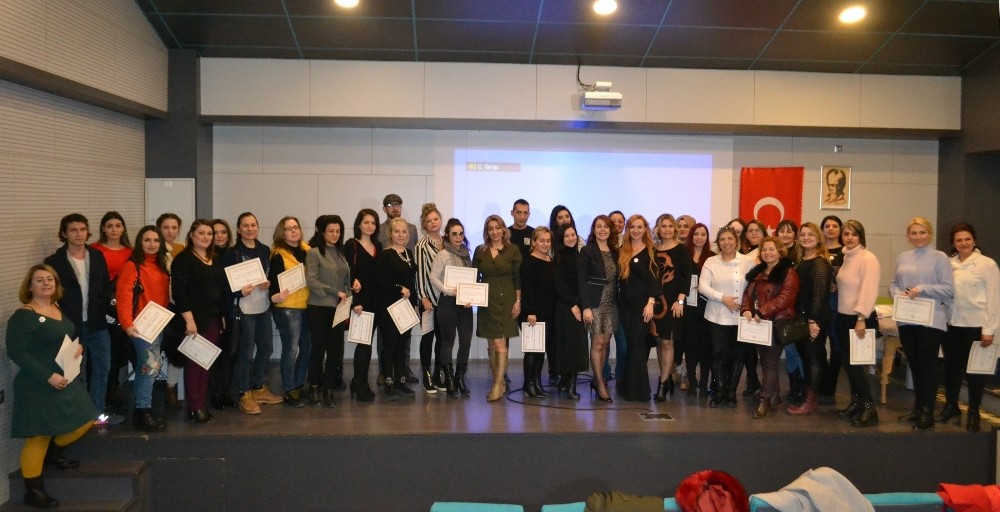 Çiftçi: “Doktorlarla güzellik uzmanları birbirine karıştırılmasın” 