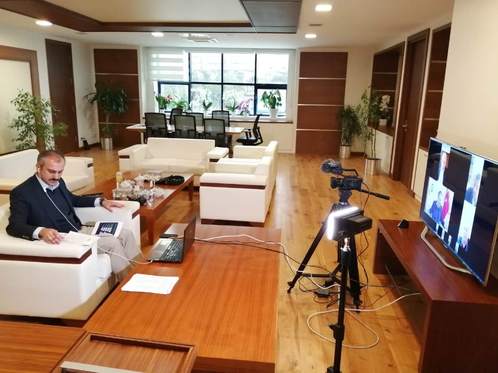 Çiftçi’den ilçe başkanlarıyla video konferans 