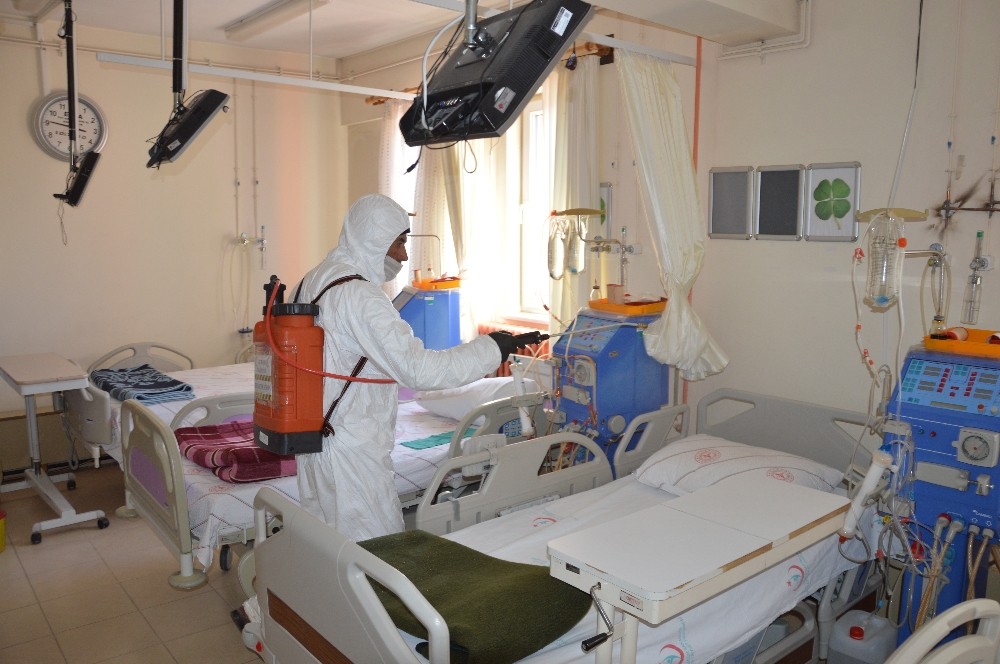 Çifteler’de dezenfekte çalışmaları sürüyor 