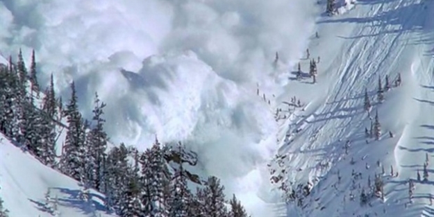 Çığ faciasında 5 asker öldü