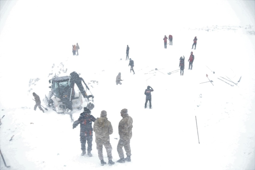 Çığ faciasının yaşandığı bölgede ikinci çığ riski 