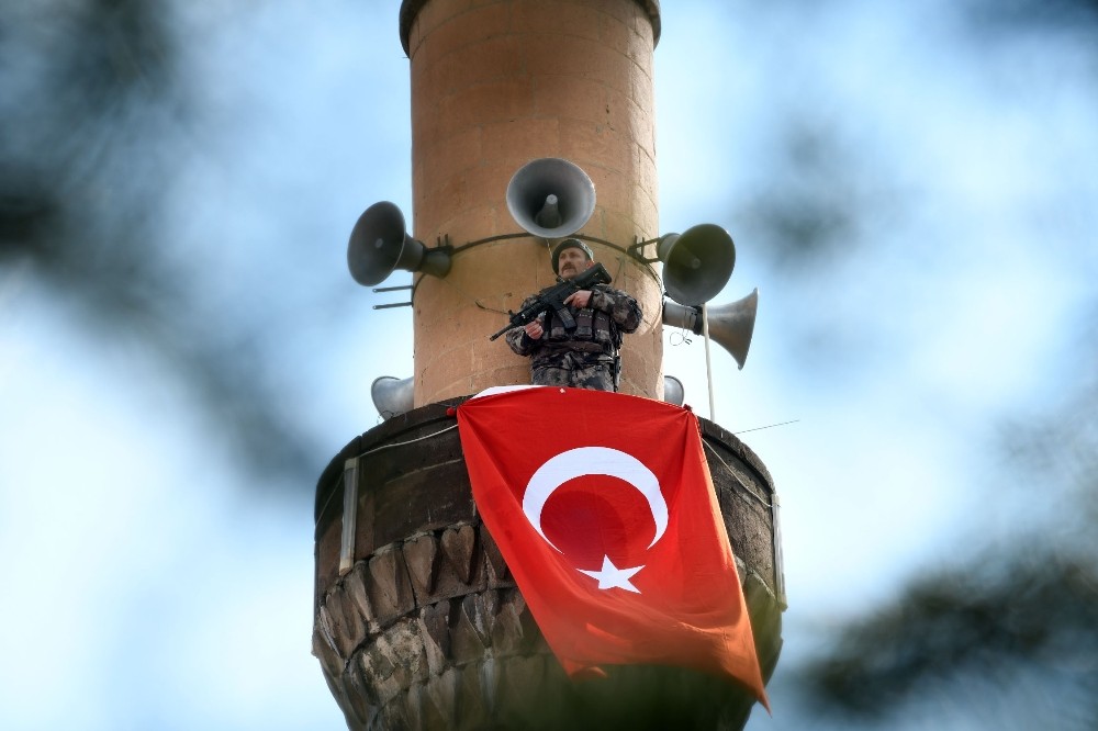 Çığ şehitleri için mevlit okutuldu 