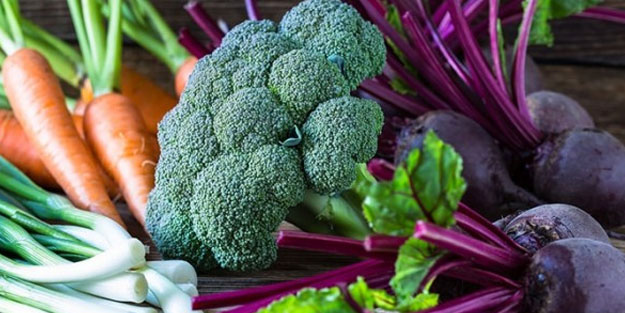 Çiğ tüketildiğinde şifa saçan 10 yiyecek