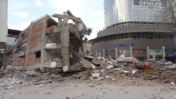 Ciğer satarken depreme yakalandı! Hayat tam normalleşti derken