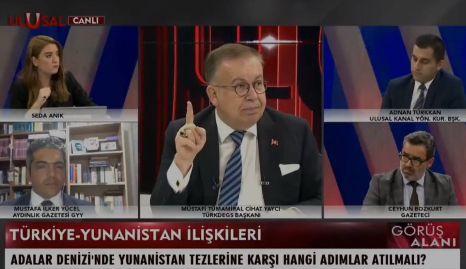Cihat Paşa’yı hedef alan o kişi bakın kim çıktı? Emekli Yüzbaşı Metin Gürcan, emekli Tümamiral Cihat Yaycı'yı hedef aldı!