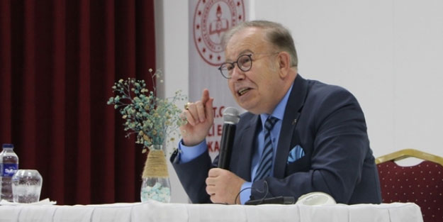 Cihat Yaycı 'Mavi Vatan'ı anlattı: Denizleri ihmal ederseniz...