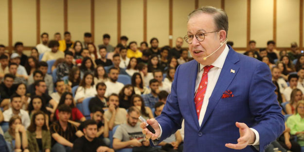 Cihat Yaycı 'yazıklar olsun' diyerek CHP'li isme tepki gösterdi