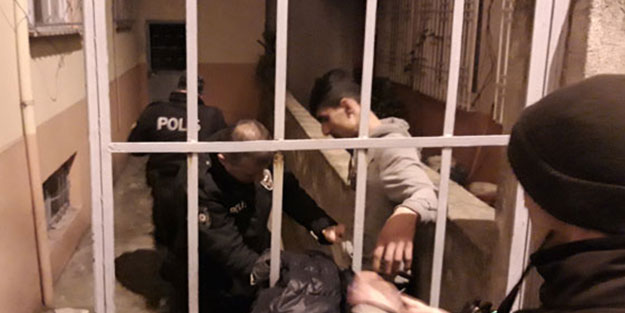 Çıkmaz sokağa giren hırsız enselendi