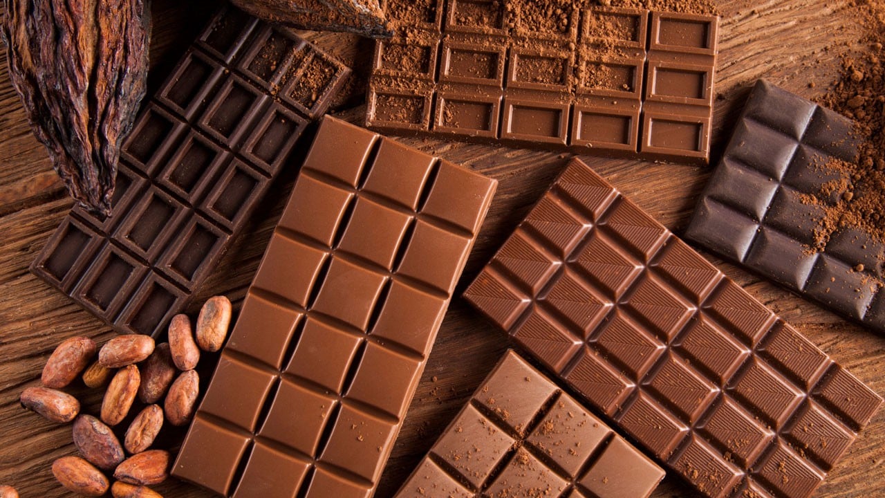 Çikolata zehirler mi? Tarihi geçen çikolata yenir mi?