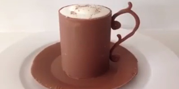 Çikolatadan kupa yapımı