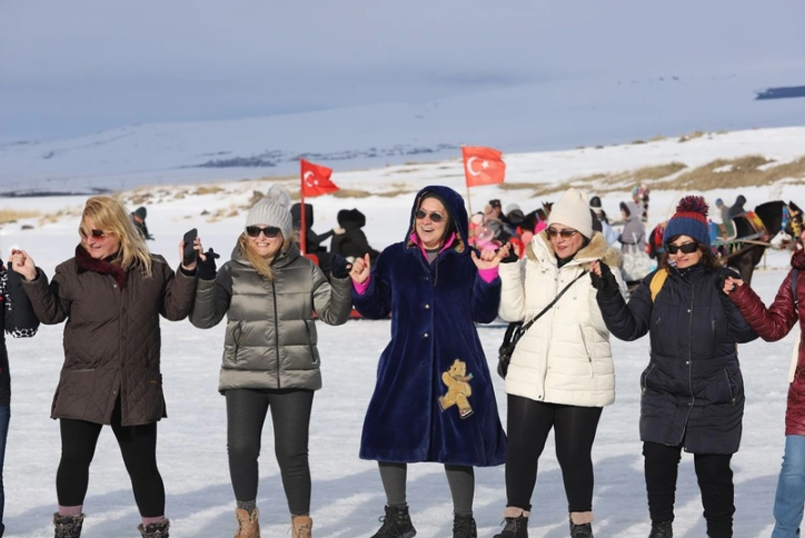 Çıldır Gölünde güzel şeyler oluyor