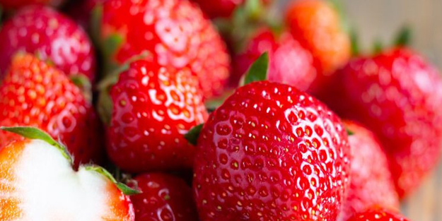 Çilek yumuşamadan nasıl muhafaza edilir? Herkes Bunu yapsın, çilekler haftalarca tazecik kalacak!