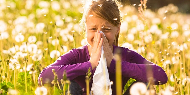 Cilt lekelerini silgi gibi siliyor! Uzman doktordan cilt lekelerine karşı güneş kremi tavsiyesi...