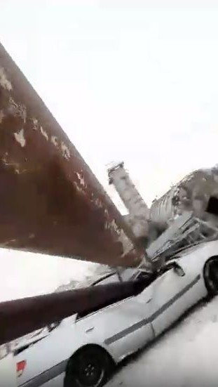 Çimento fabrikasının silosu aracının üzerine devrilen kişi şok yaşadı 
