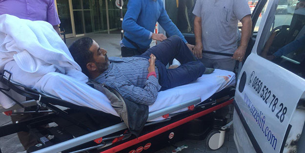 Çimleri biçmek isterken ayağını biçti!