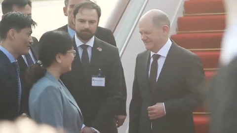 Çin, Almanya Başbakanı ile resmen dalga geçti! Bakın karşılamaya kim geldi