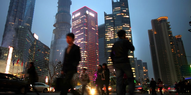 Çin büyümesini son sürat sürdürüyor