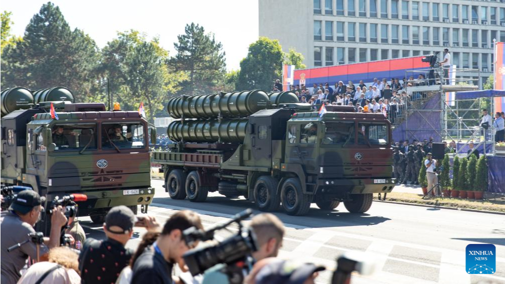 Çin füzeleri Sırbistan geçidinde: Avrupa’da dikkat çeken gösteri