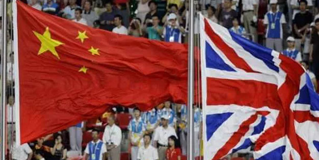 Çin ve İngiltere arasında Hong Kong gerilimi