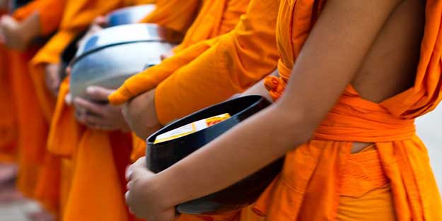 Çin zulmüne Budist rahip bile sessiz kalamadı