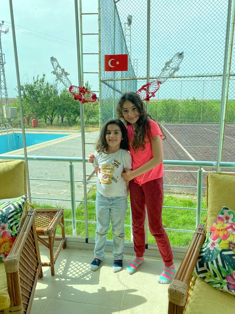 Çınar’da düzenlenen şiir yarışmasında 6’ncı sınıf öğrencisi birinci oldu 