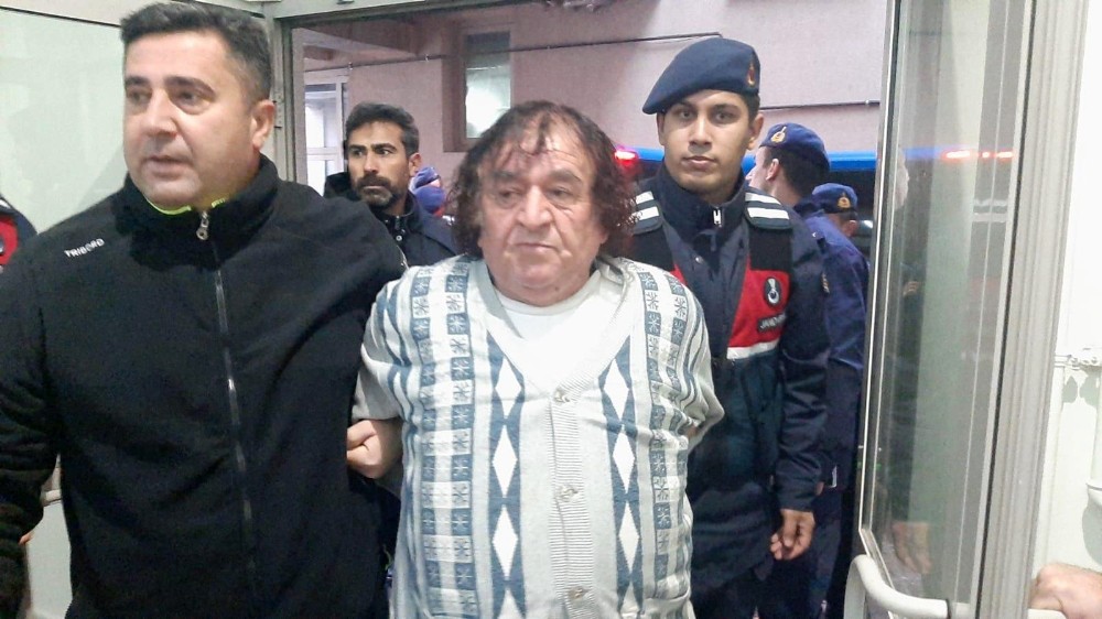 Cinayet zanlısını jandarma özel ekip tarafından kameralı evde yakalandı 