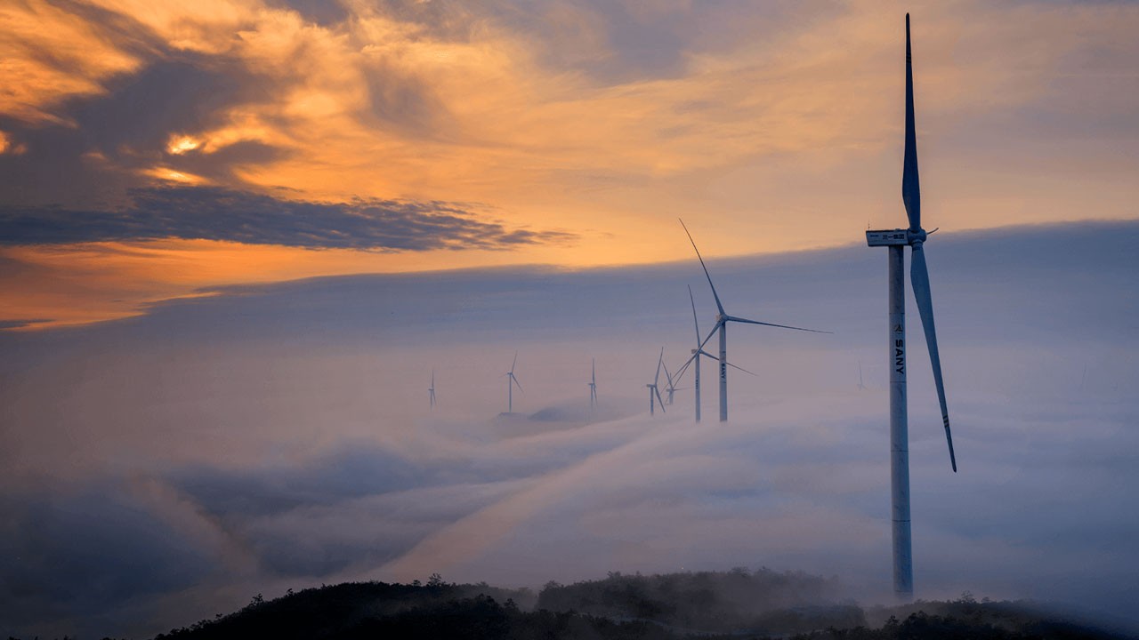 Çin'de dünyanın en büyük kara rüzgar türbini kuruldu