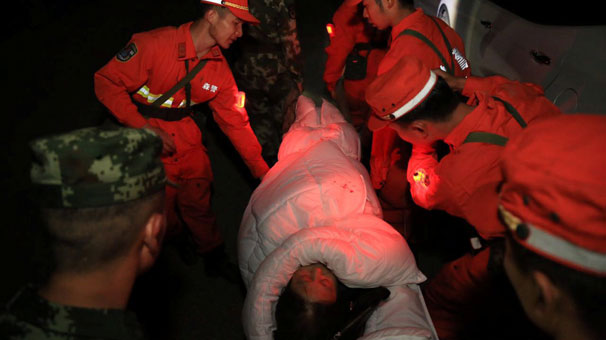 Çin'de peş peşe büyük depremler