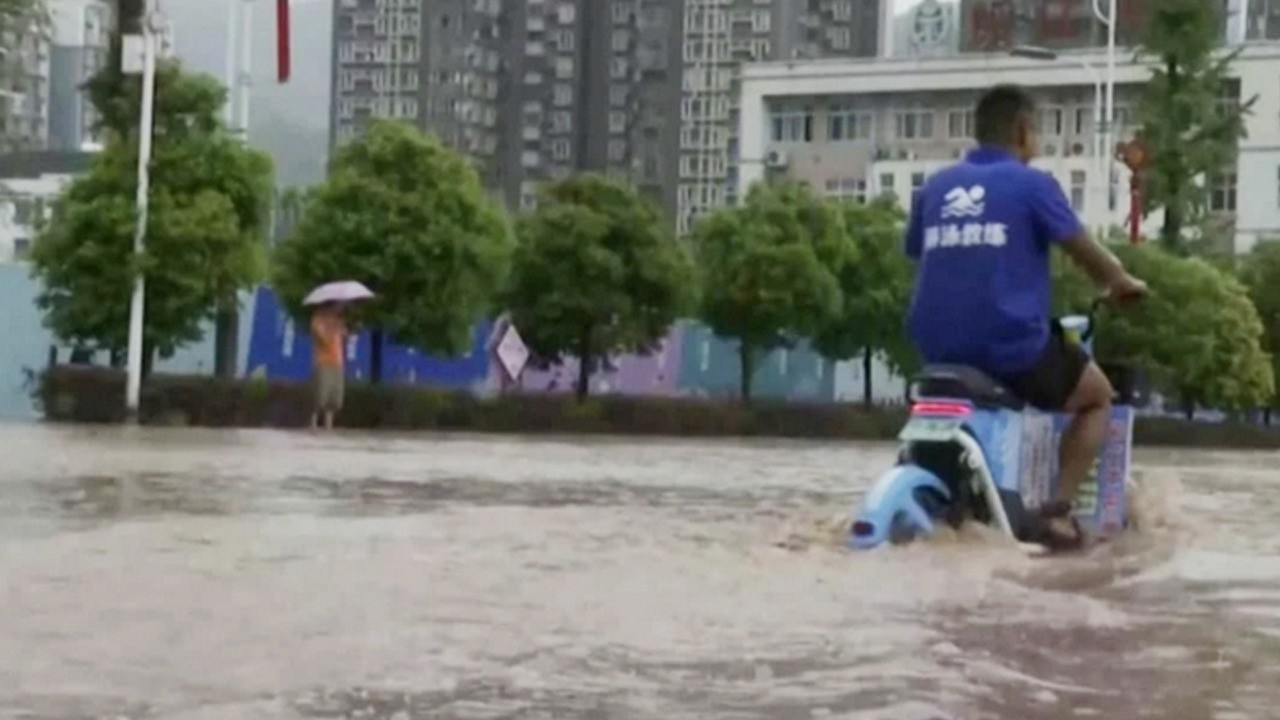 Çin'de sel felaketi: Çinli çok sayıda ölü var! 15 ölü, 28 kayıp