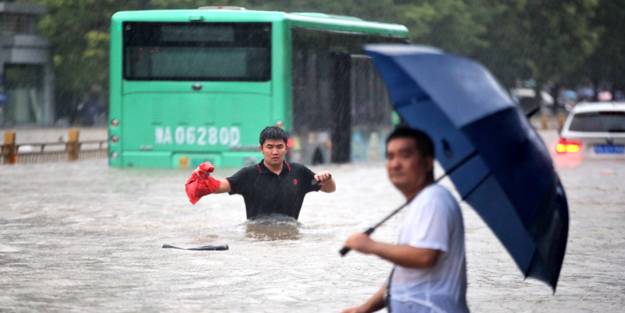 Çin'de sel felaketi: En az 12 ölü