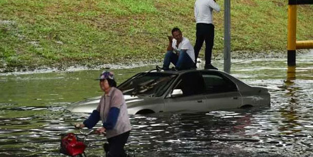 Çin'de sel felaketi! Onlarca kişi öldü