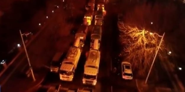 Çin'de yüzlerce kamyon sokaklara çıktı