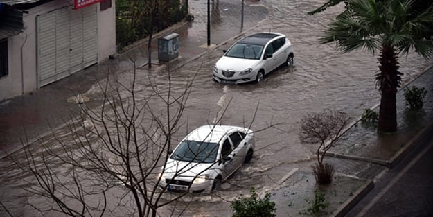 Çin'deki felakette ölü sayısı 200 oldu!
