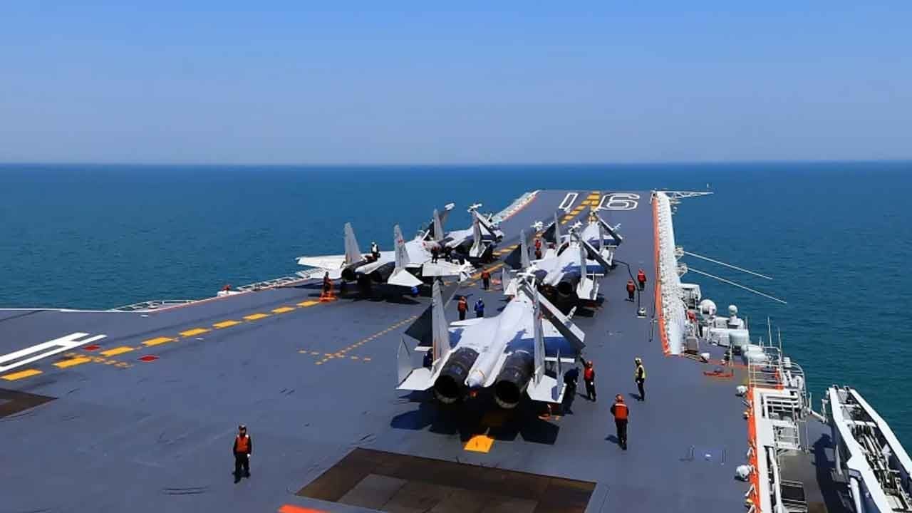 Çin'den Tayvan ordusuna tam tatbikat ortasında gözdağı! Yeni nesil dev uçak gemisi Fucien Tayvan Boğazı'nı adeta yardı geçti!