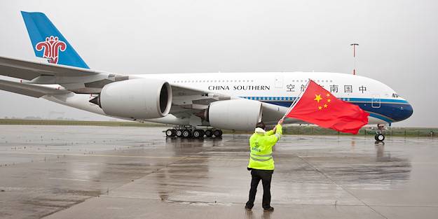 Bir bir geliyorlar! Dün akşam İstanbul'a iniş yaptı