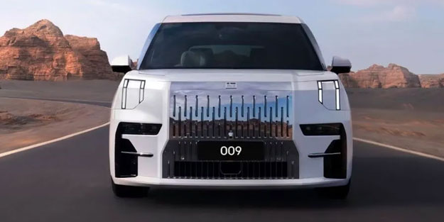 Çin'in önlenemez yükselişi! İşte dünyanın en hızlı şarj olan aracı