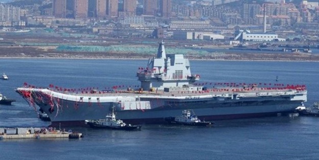 Çin'in yerli uçak gemisi hizmete girdi