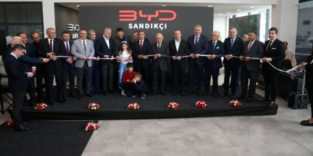Çin’li otomotiv devi BYD, Türkiye'de yeni bayi açtı