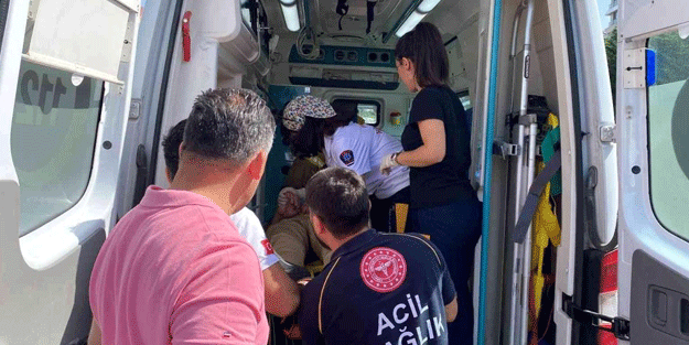 Çinli turistleri taşıyan taksi kaza yaptı: 2 yaralı