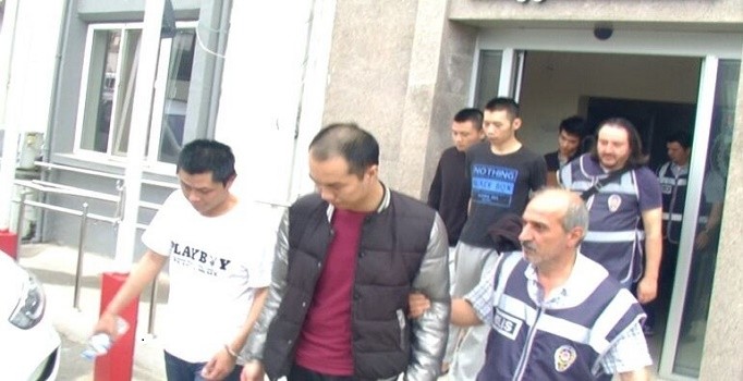 Çinli ve Tayvanlılar'dan oluşan dolandırıcılık çetesi operasyonla çökertildi