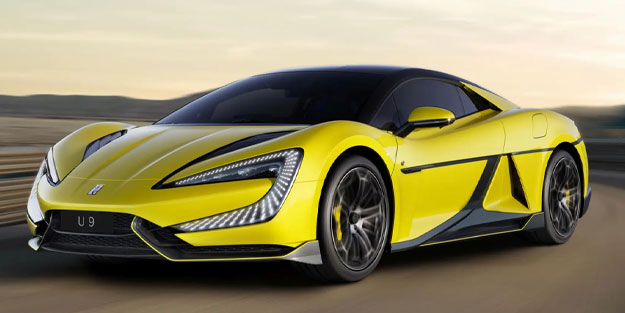 Çinliler ABD ve Avrupa'yı silmeye kararlı! Dans eden otomobili tanıttılar