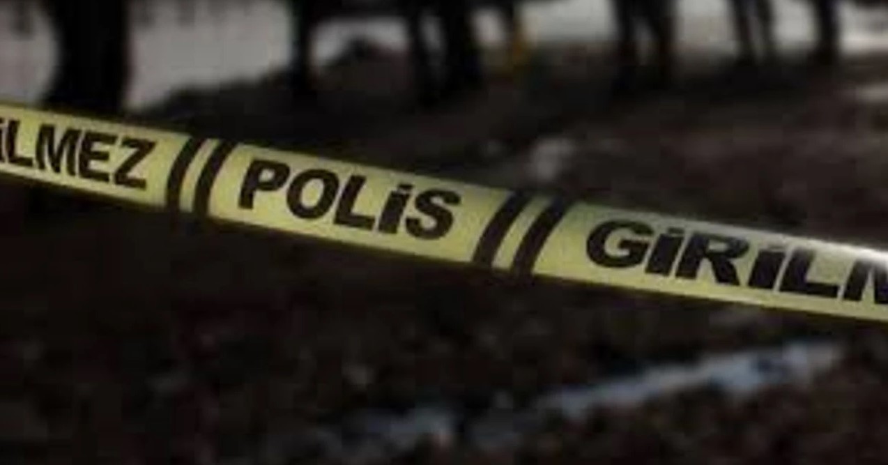 Cinnet geçirdi eşini ve çalışanını öldürdü