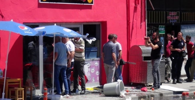 Cinnet getiren dönerci ortalığı savaş alanına çevirdi