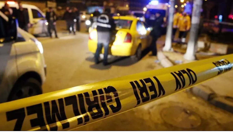 Cinnet getiren şahıs akrabalarına kurşun yağdırdı!