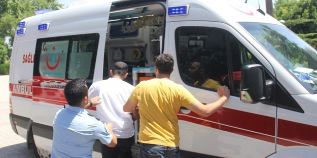 Cinsel istismar zanlısına ambulansta linç girişimi