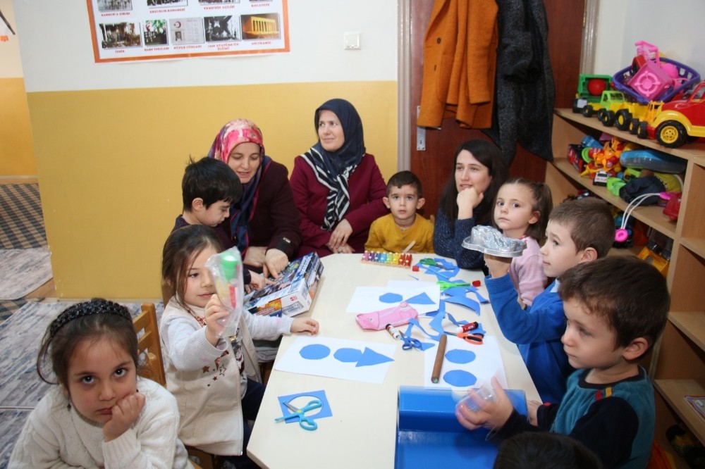 Cinsiyet algısını değiştirmek amacıyla minik öğrencilerle proje ürettiler 